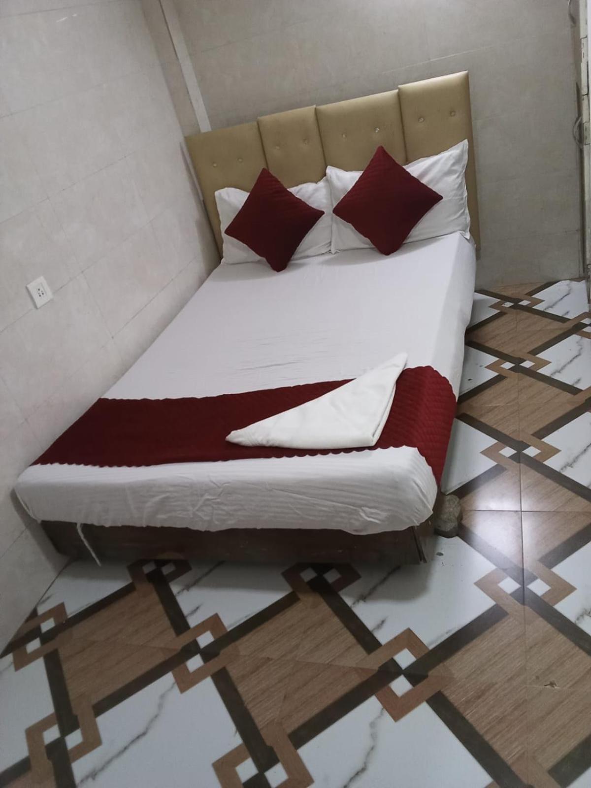Hotel Udupi Near International Airport Bombaj